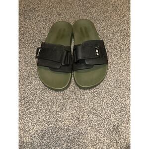 NOBULL black and olive sandals M 6
W7.5